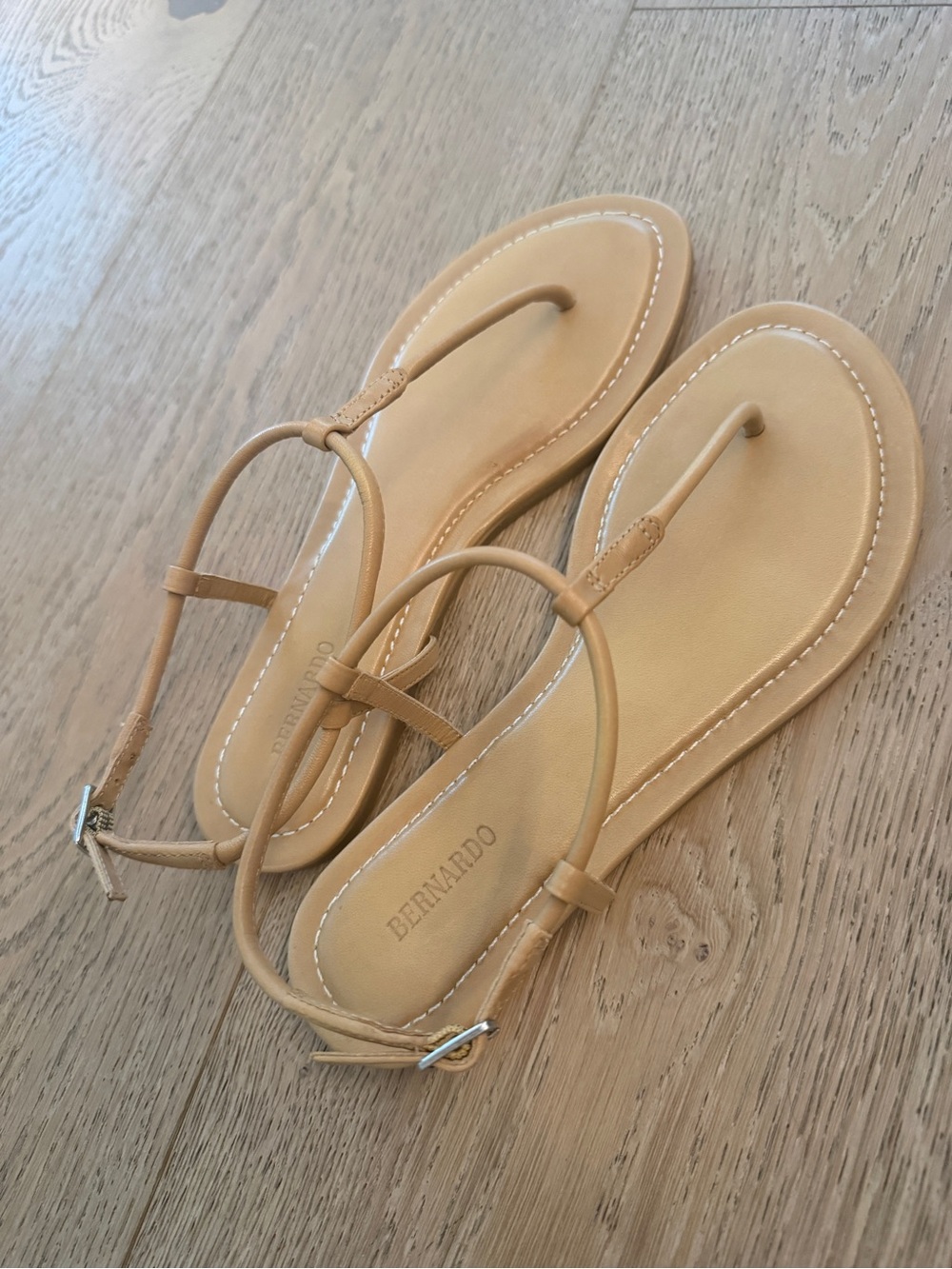 Bernardo Hercu Sandals